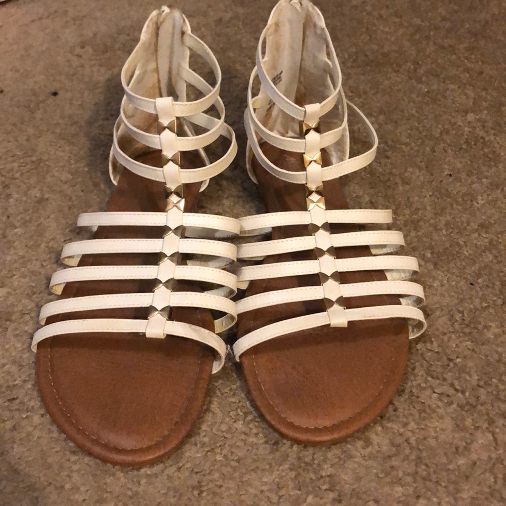 White/cream gladiators